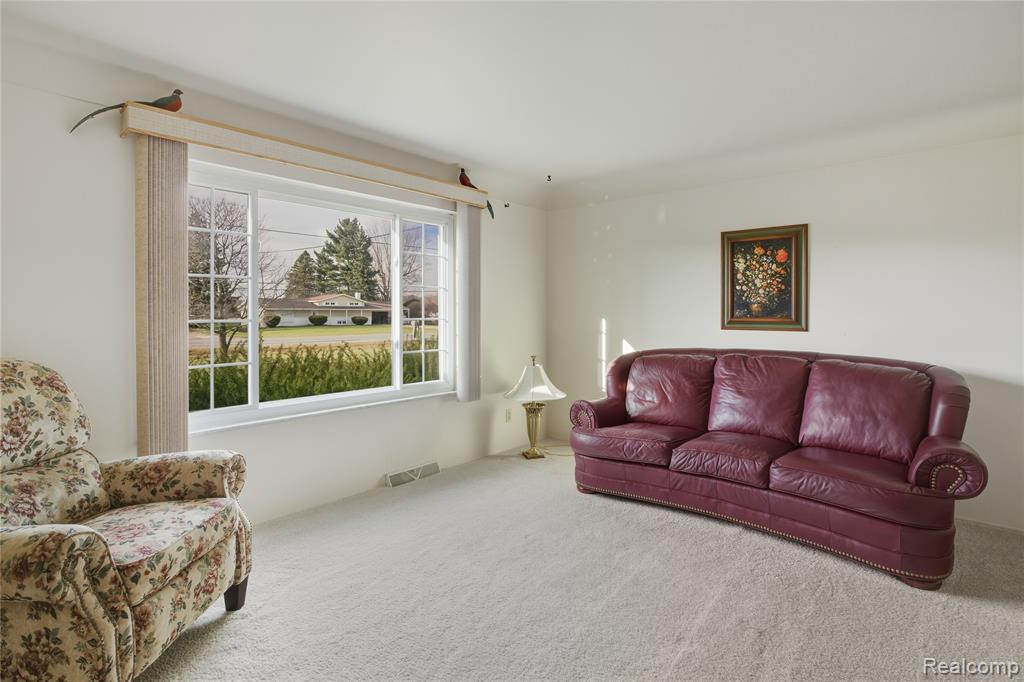 5134 N Jennings Road, Flint, MI 48504 — Photo 8