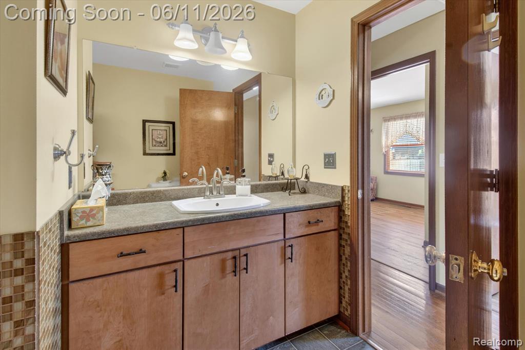 15125 Churchill Street, Southgate, MI 48195 — Photo 18