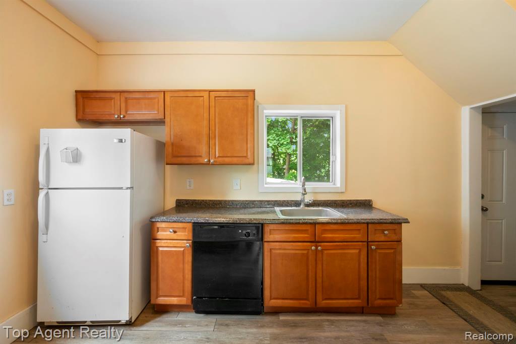 50 Henderson Street, Pontiac, MI 48341 — Photo 15