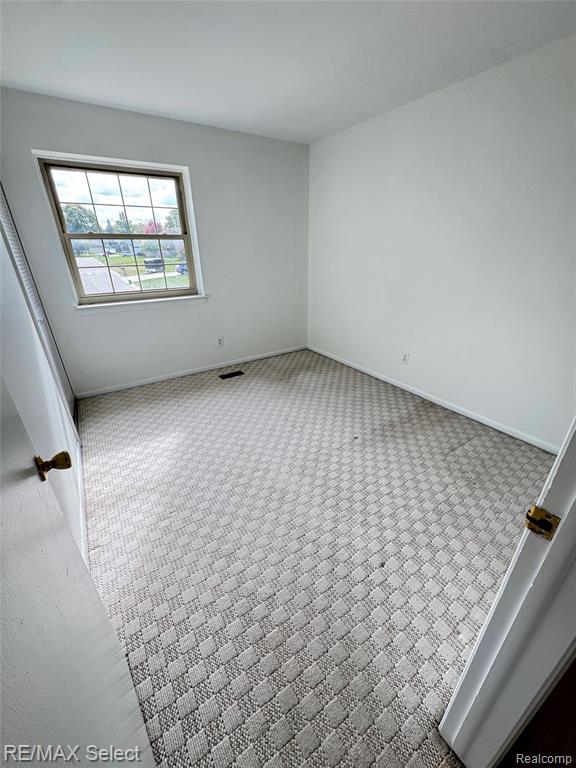 5527 Copley Square Road, Grand Blanc, MI 48439 — Photo 12
