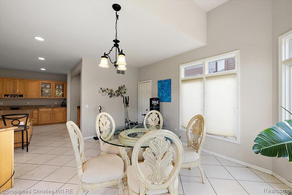 58 INGRAM Drive, Troy, MI 48098 — Photo 45