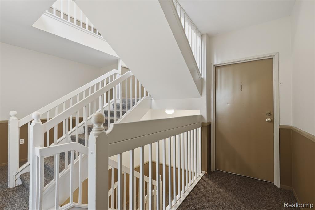 2215 S Huron Parkway - Photo 2