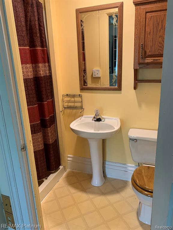 419 N State Street, Howell, MI 48843 — Photo 8