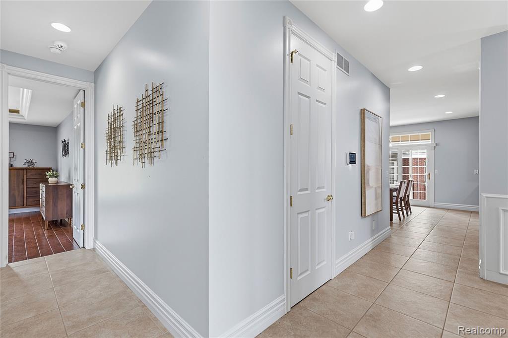 49783 Golden Park Drive, Utica, MI 48315 — Photo 15