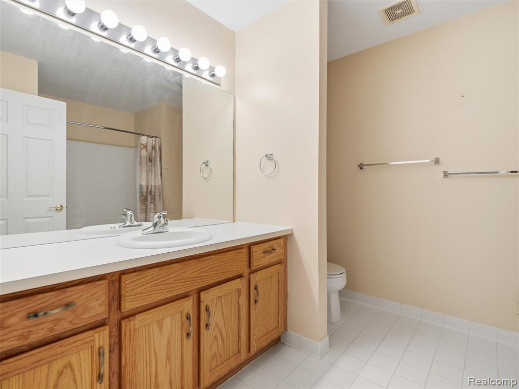 6394 Heron Park Way, Clarkston, MI — Photo 37