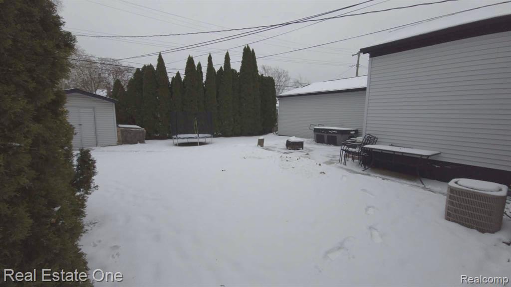 759 Chippewa Street, Mount Clemens, MI 48043 — Photo 32