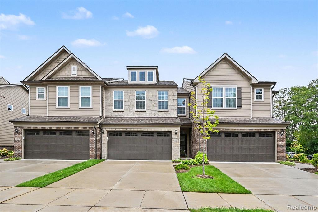2298 Addison Circle, Commerce Twp, MI 48390