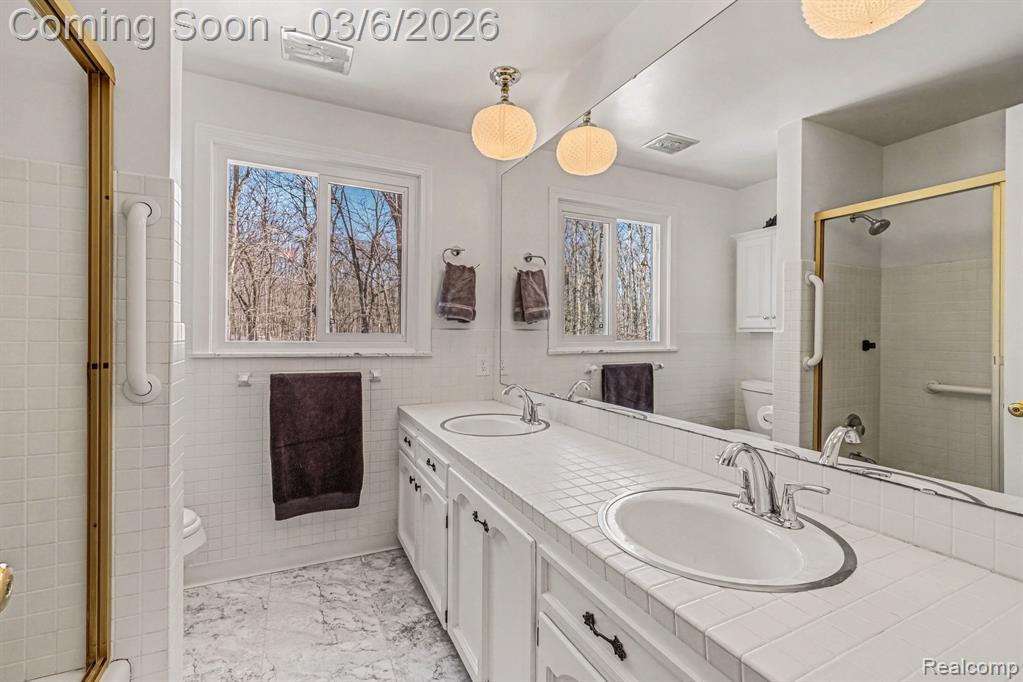 9667 Burning Tree Drive, Grand Blanc, MI 48439 — Photo 30