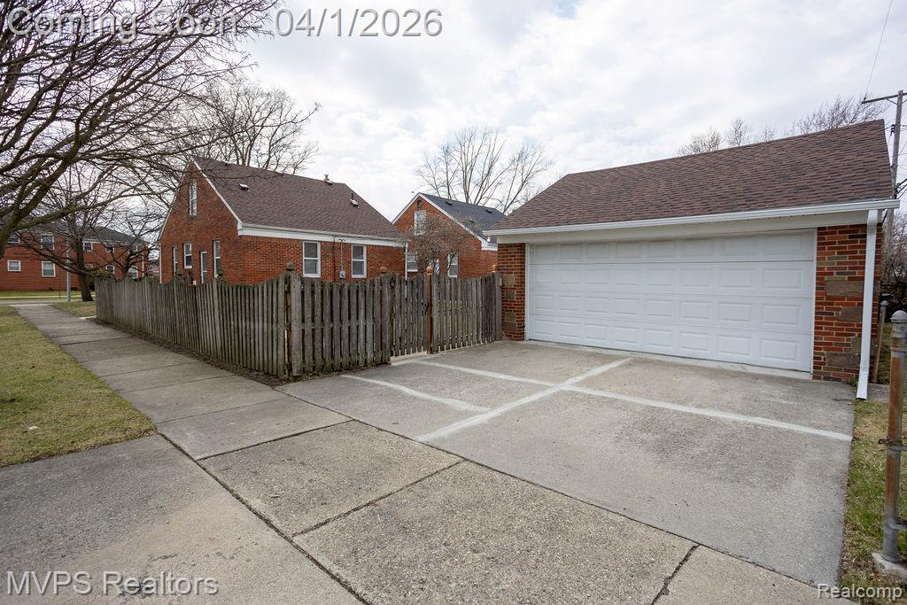 21465 Bournemouth Street, Harper Woods, MI 48225 — Photo 13