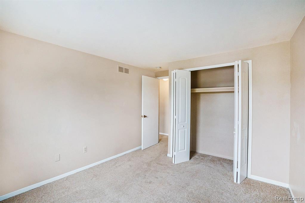 5335 BREEZE HILL, Troy, MI 48098 — Photo 12