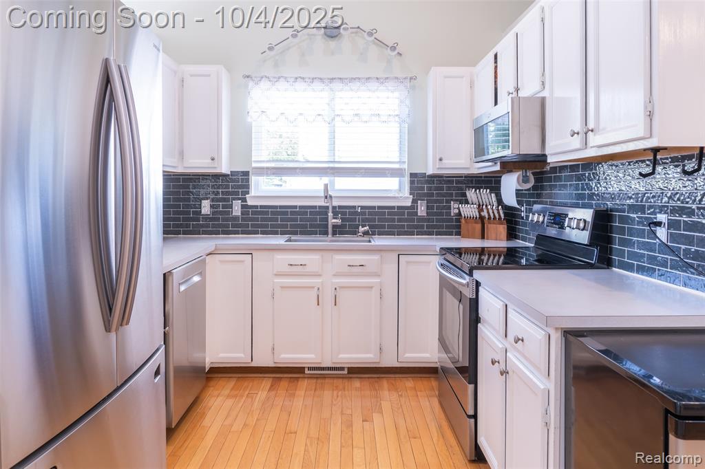 7184 Glacier Pointe Drive, Ypsilanti, MI 48197 — Photo 13