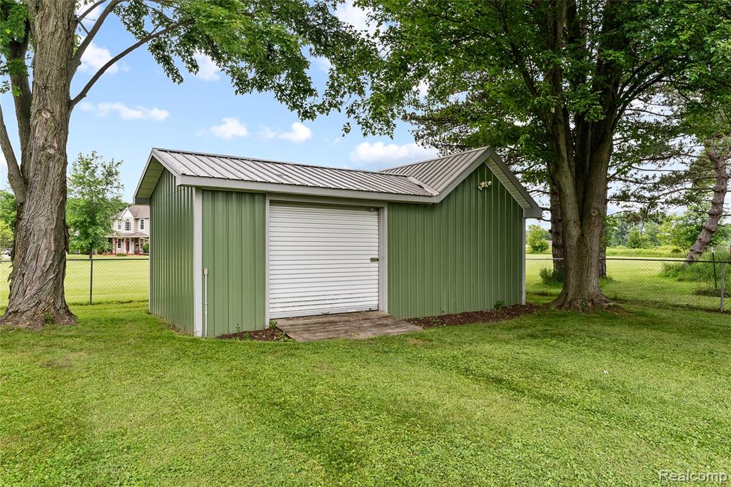 11413 Berkshire Drive, Clio, MI 48420 — Photo 33
