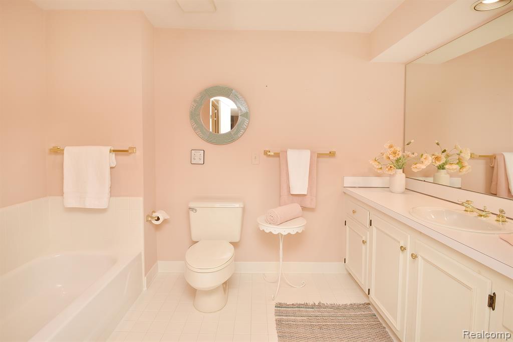 798 EMERSON WAY Court, Bloomfield Hills, MI 48304 — Photo 37