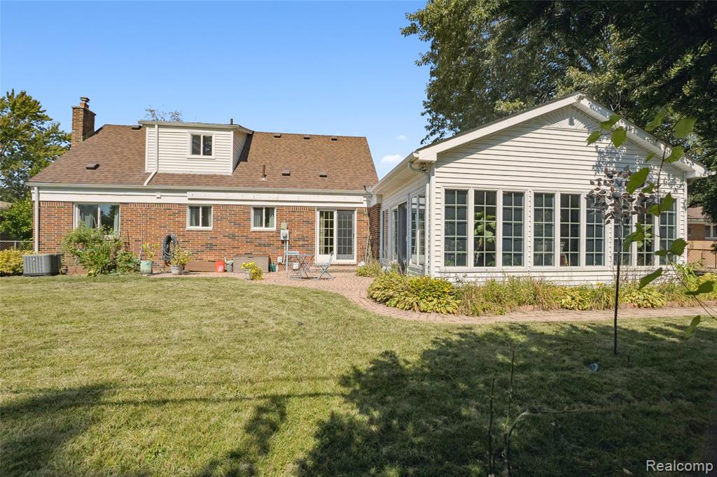 23346 Demley Drive, Clinton Twp, MI 48035 — Photo 29