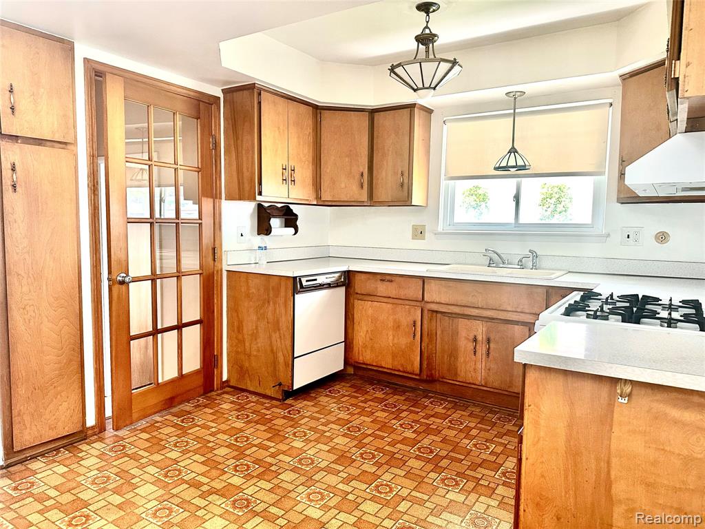 4541 Marlow Drive, Warren, MI 48092 — Photo 16