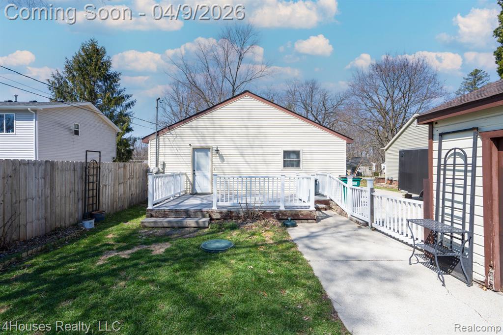 516 E Glass Road, Ortonville, MI 48462 — Photo 7