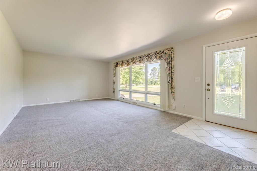 4415 Krafft Road, Fort Gratiot, MI 48059 — Photo 4