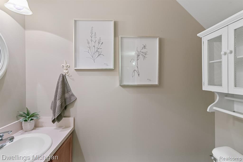 1105 FOUNTAIN VIEW Circle, South Lyon, MI 48178 — Photo 18
