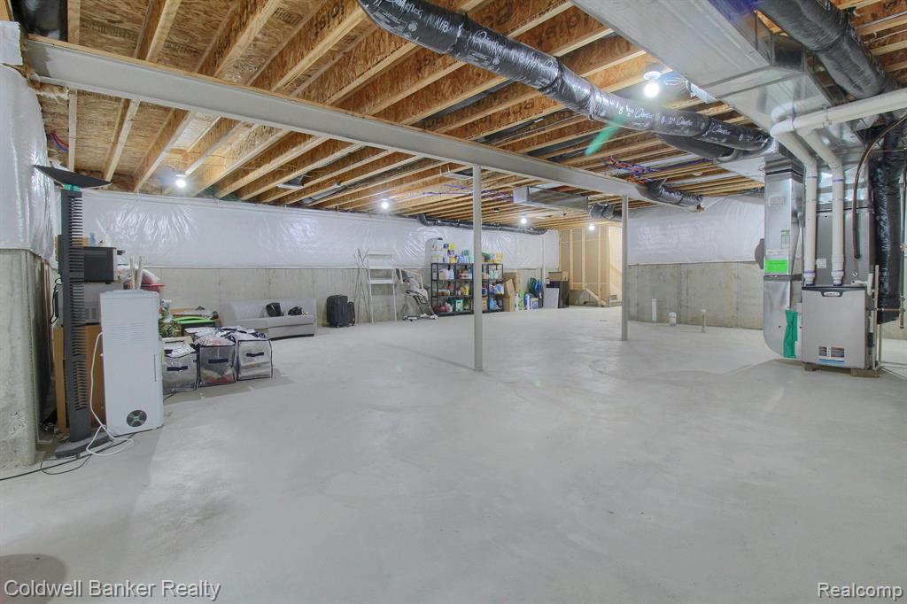 44298 BILLINGS Drive, Novi, MI 48377 — Photo 38