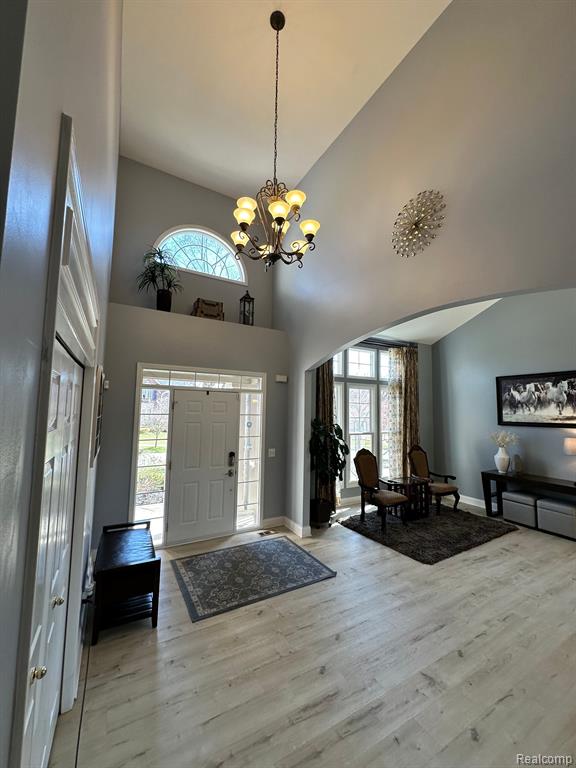 16983 COURVILLE Drive, Northville, MI 48168 — Photo 3