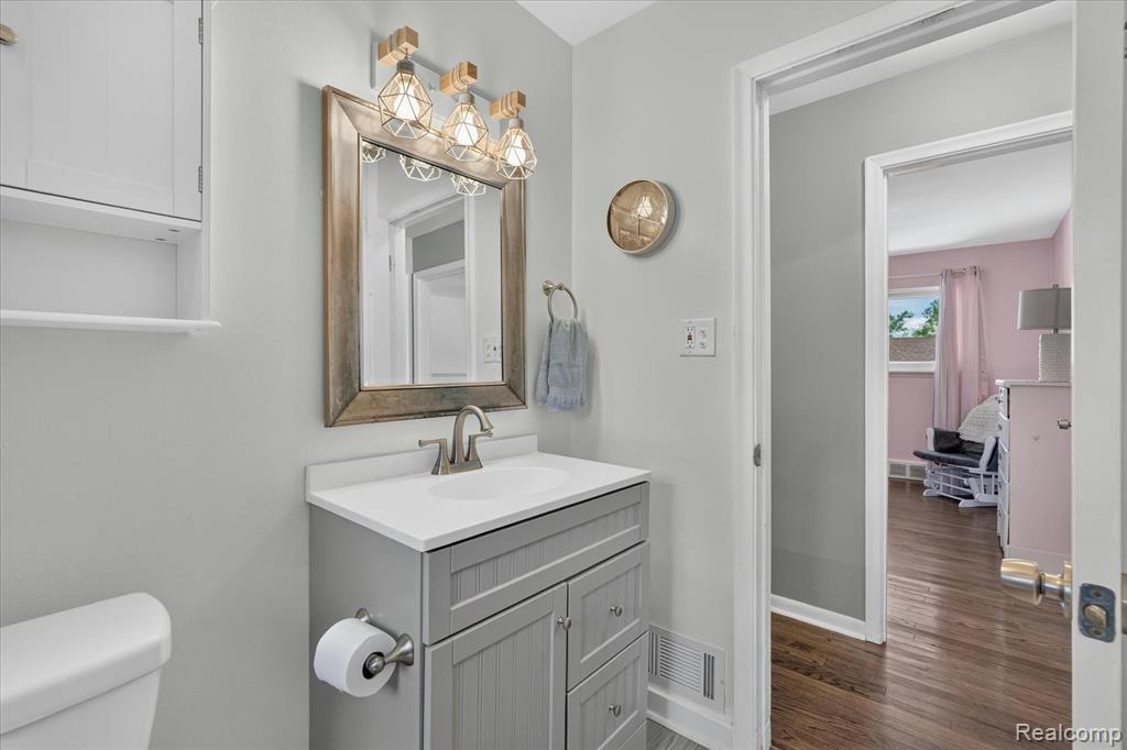 852 Manor Drive, Milford, MI 48381 — Photo 19