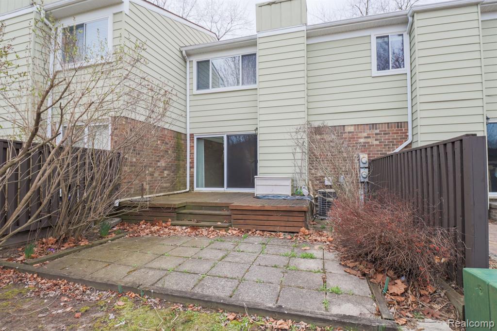 1816 SHIRE, Royal Oak, MI 48073 — Photo 25
