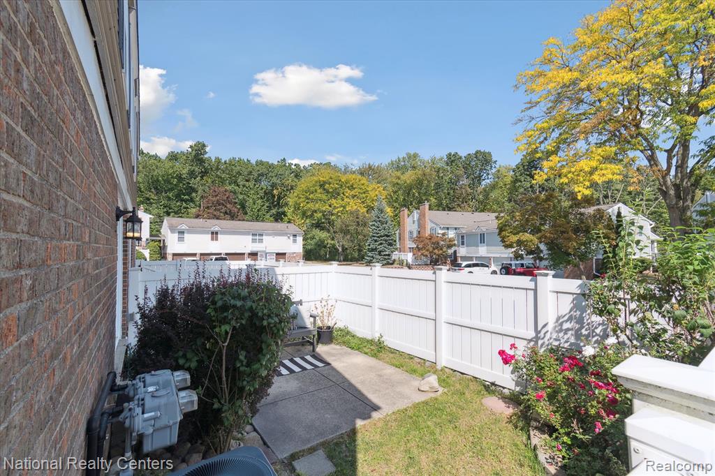 21348 E Glen Haven Circle, Novi, MI 48167 — Photo 33