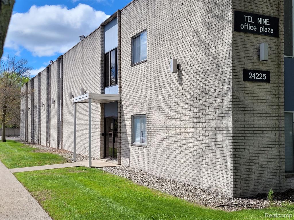 25215-25217 Gratiot Avenue, Roseville, MI, 48066