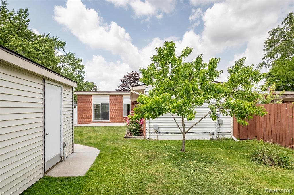 8311 Gulley Street, Taylor, MI 48180 — Photo 26