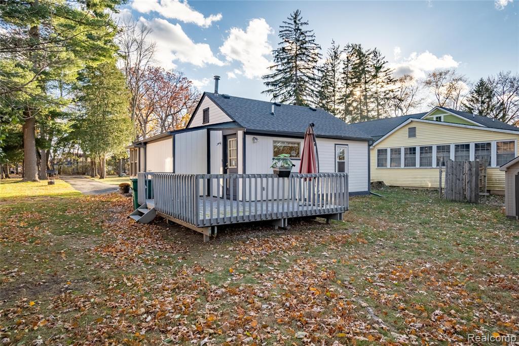 8370 Arlis Street, Commerce Twp, MI 48382 — Photo 29