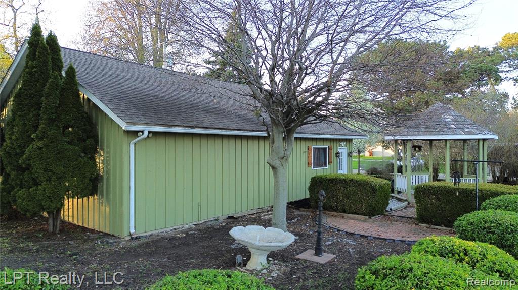 6210 Sterling Drive, Newport, MI 48166 — Photo 35