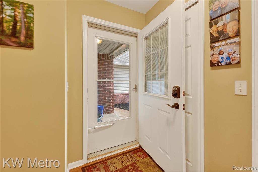 4668 Summer Ridge Drive, Howell, MI 48843 — Photo 6