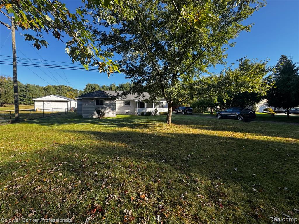 904 Rowland Road, Leonard, MI 48367 — Photo 2