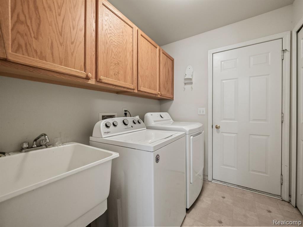 41168 BERMUDA Drive, Sterling Heights, MI 48314 — Photo 13