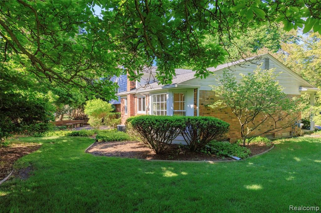 19646 Wilshire Boulevard, Beverly Hills, MI 48025 — Photo 29