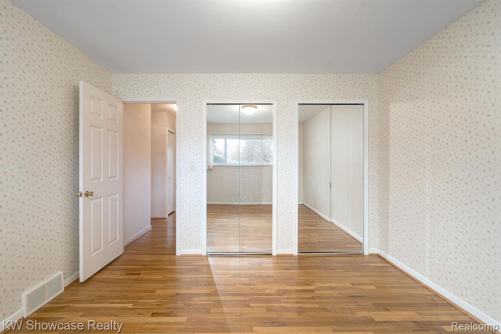 8141 Rene Court, White Lake, MI — Photo 33