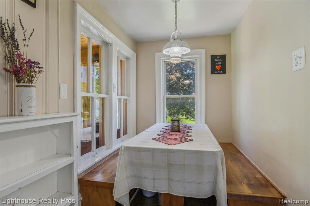 67640 W 8 MILE Road, South Lyon, MI 48178 — Photo 15