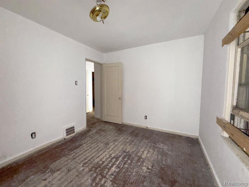 12441 Lansdowne Street - Photo 4