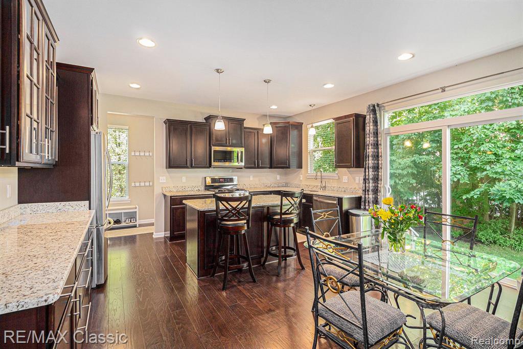 28462 COTTAGE Lane, New Hudson, MI 48165 — Photo 6