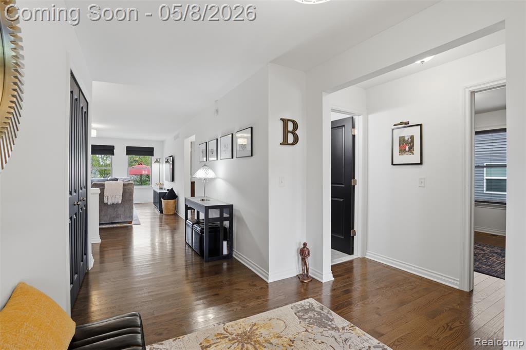 826 Kestrel Court, South Lyon, MI 48178 — Photo 5