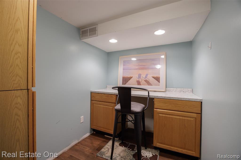 5345 Patterson Drive, Troy, MI 48085 — Photo 29