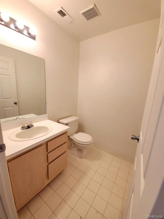 30346 NANTUCKET Drive, Farmington Hills, MI 48336 — Photo 11