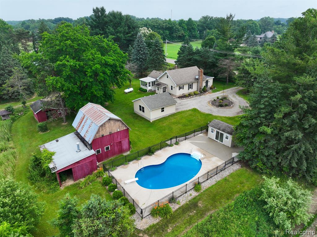 8953 OAK GROVE Road, Howell, MI 48855 — Photo 4