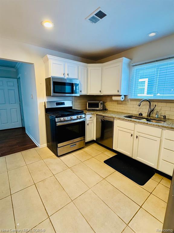 4327 Hampton Blvd, Royal Oak, MI 48073 — Photo 5