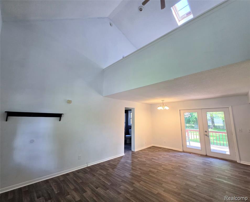 5016 N Vassar Road, Flint, MI 48506 — Photo 8