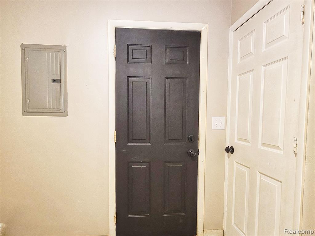 4612 KATHERINE Street, Dearborn Heights, MI 48125 — Photo 24