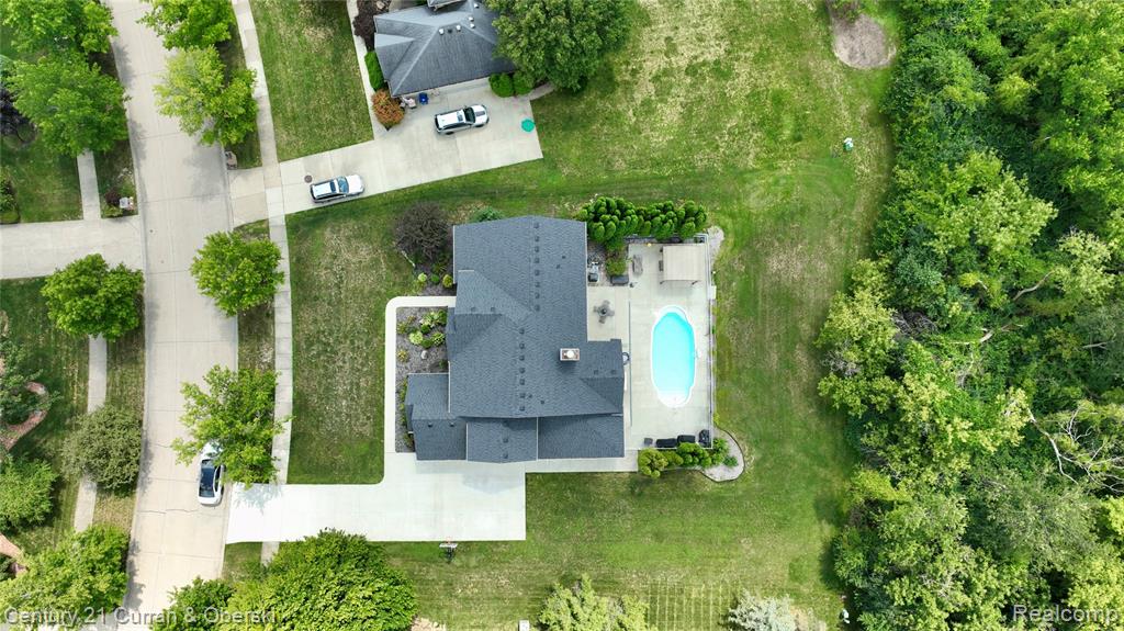 48279 Chesterfield Drive S, Dearborn, MI 48187 — Photo 43