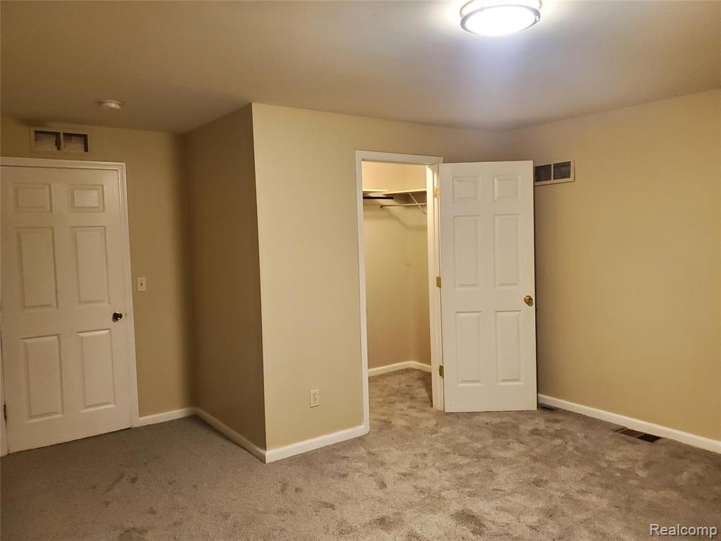 1110 Myrtle Avenue, Waterford, MI 48328 — Photo 9