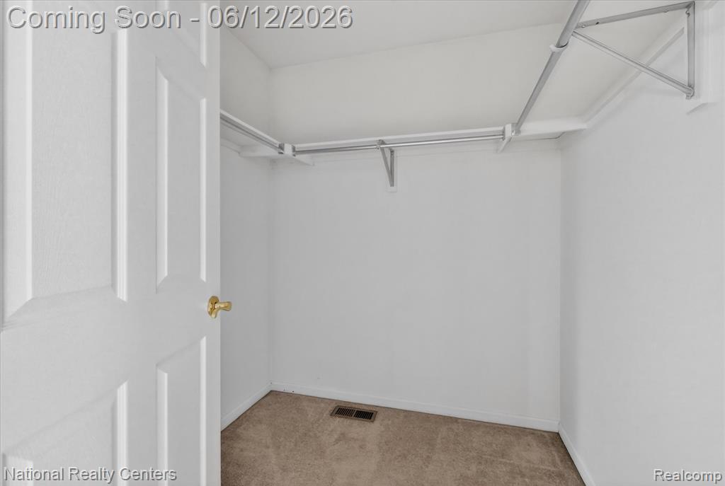 8525 BERKSHIRE Drive, Ypsilanti, MI 48198 — Photo 31