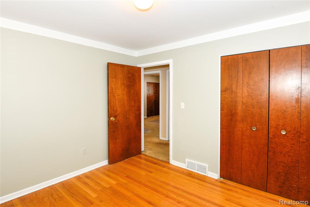 884 Eugene Drive, Oxford, MI 48371 — Photo 29